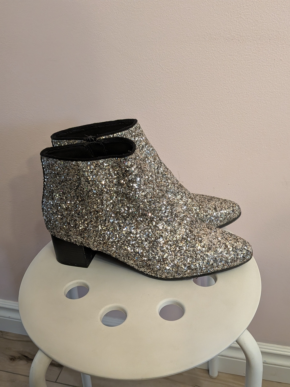 Old Navy Fun Sparkly Glitter Ankle Booties - Size 9